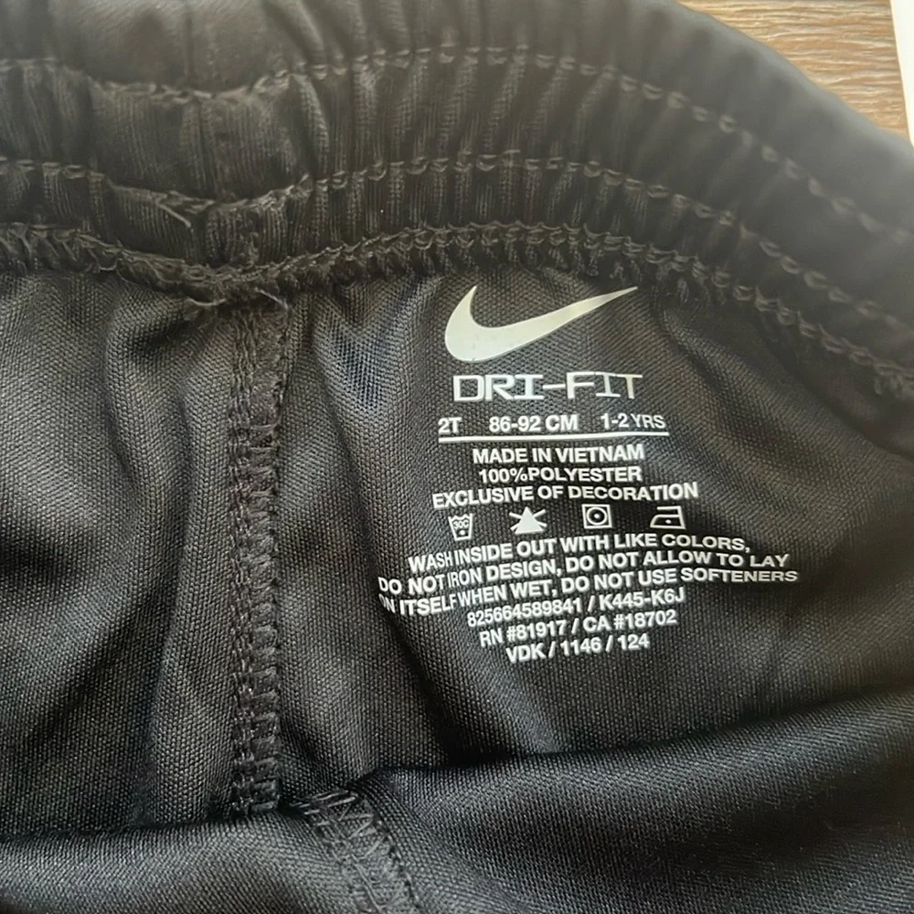 Nike Dri-Fit Boys Activewear Set Graphic T-Shirt Shorts 2T 3T - Picture 8 of 8